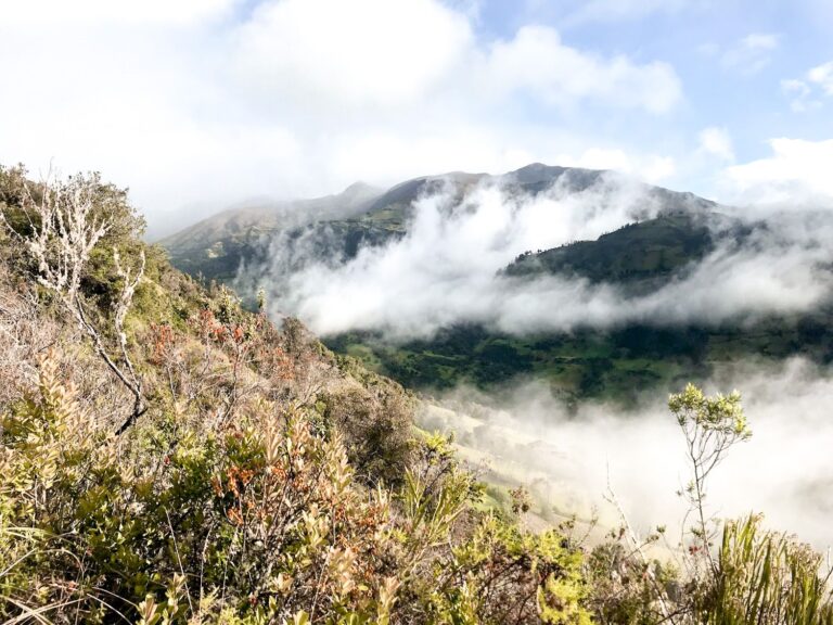 Altar Trekking - Condor Trekk Expedition Ecuador
