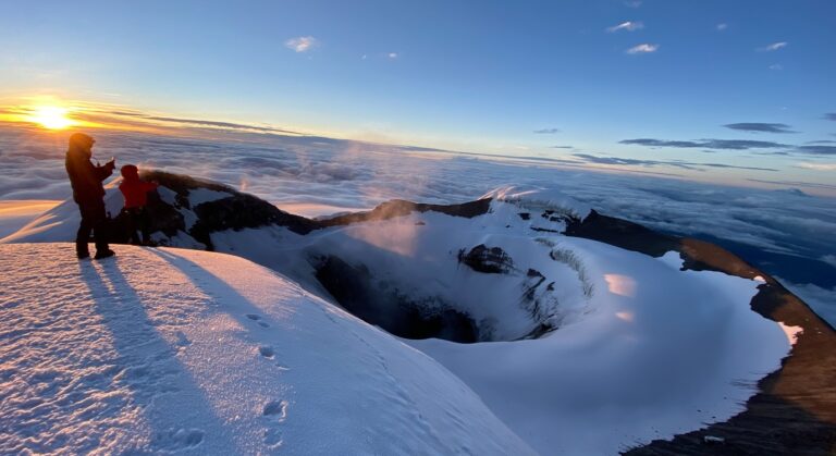 Cotopaxi Acclimatization & Summit - Condor Trekk Expedition Ecuador