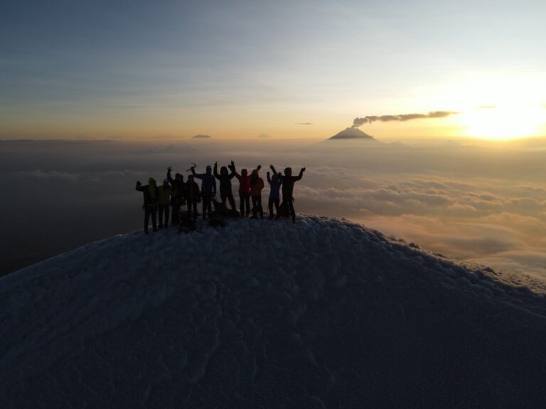 Hiking Ecuador - Condor Trekk Expedition Ecuador